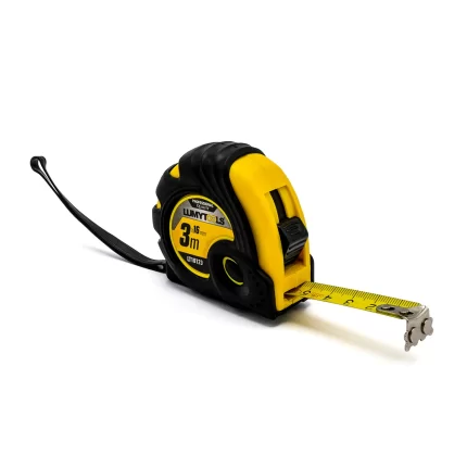 Ruletă cu protecţie şi magnet